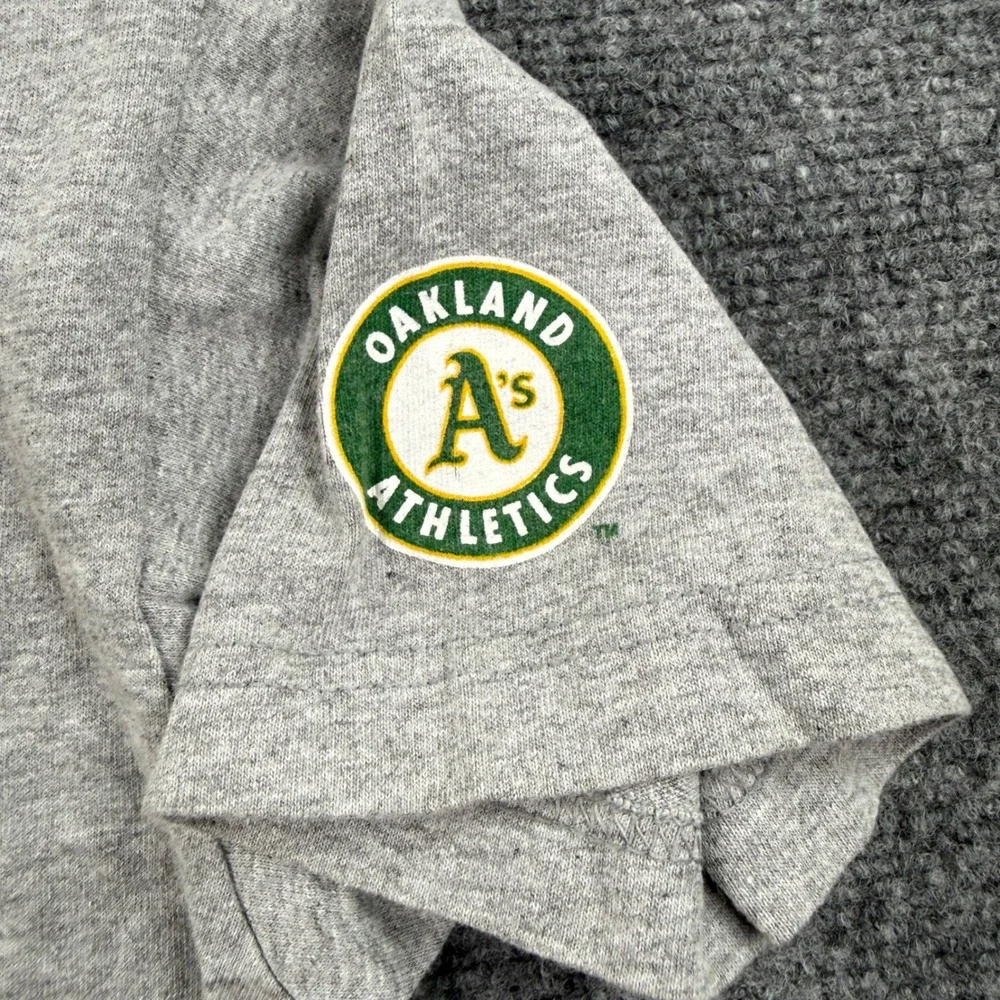 Nike T-Shirt Large Gray Oakland Athletics‎ MLB Graphic Short Sleeve Kids